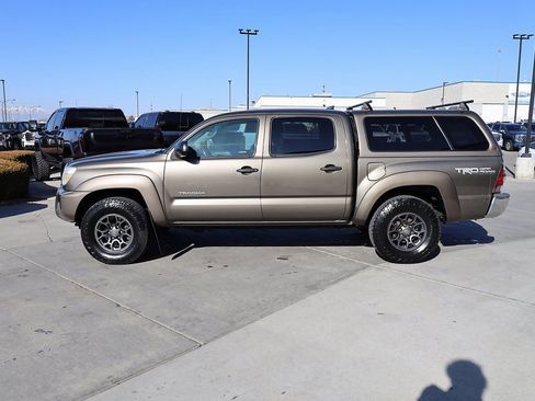 Used 2012 Toyota Tacoma 4x4 Double Cab w/ TRD Off-Road Pkg image 3