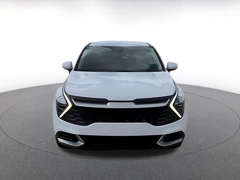 Used 2025 Kia Sportage LX image 7