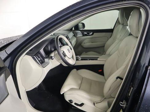 Used 2023 Volvo XC60 B5 Ultimate image 18