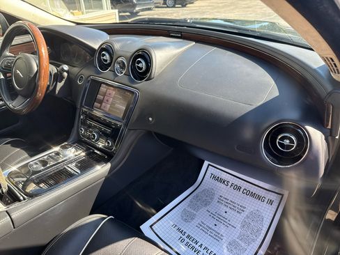 Used 2014 Jaguar XJ L Portfolio image 30