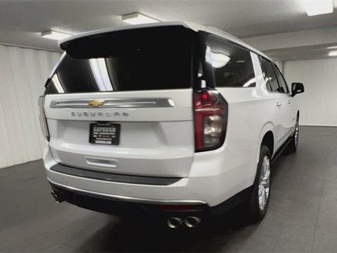 Used 2023 Chevrolet Suburban High Country image 8