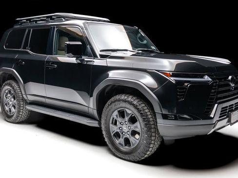 Used 2024 Lexus GX 550 image 32