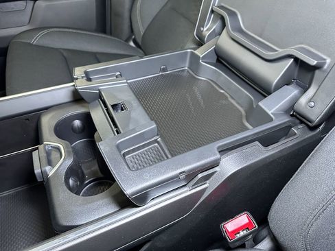 New 2026 RAM 1500 4x4 Crew Cab image 31