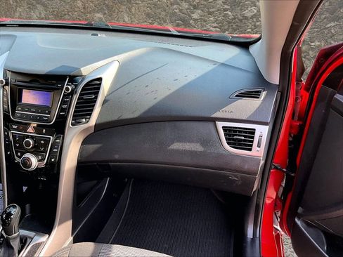 Used 2013 Hyundai Elantra GT FWD image 14