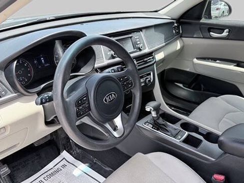 Used 2017 Kia Optima LX w/ Convenience Package FWD image 12