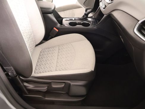 Used 2024 Chevrolet Equinox LT w/ Driver Convenience Package FWD image 13