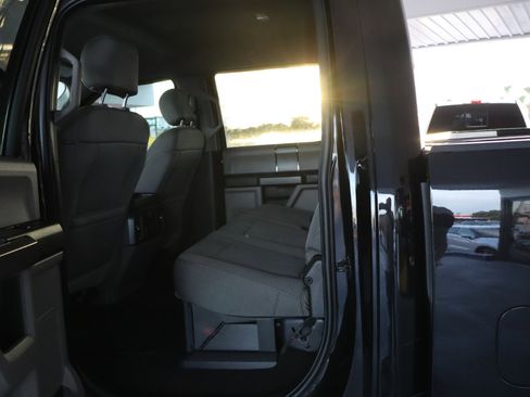 Used 2020 Ford F250 XLT w/ Tremor Off-Road Package image 27