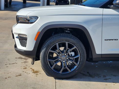 New 2025 Jeep Grand Cherokee Limited image 10