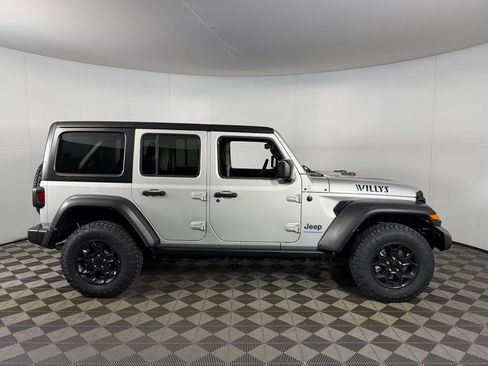 Certified 2023 Jeep Wrangler Unlimited AWD/4WD image 6