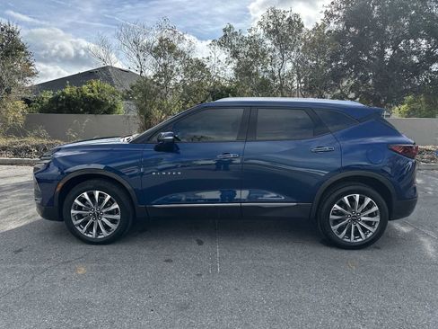 Certified 2023 Chevrolet Blazer Premier image 3