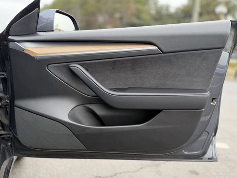 Used 2021 Tesla Model 3 Standard Range Plus image 36