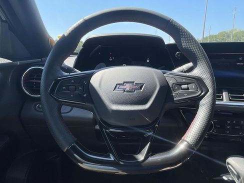 Used 2026 Chevrolet Trax RS w/ Sunroof Package FWD image 25