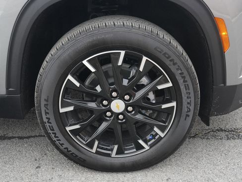 New 2026 Chevrolet Traverse LT w/ Sun and Wheel Package image 13