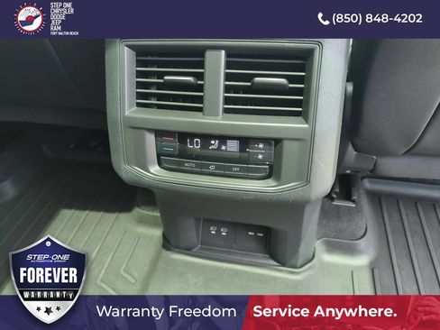 Used 2023 Volkswagen Atlas SE w/ Panoramic Sunroof Package FWD image 35