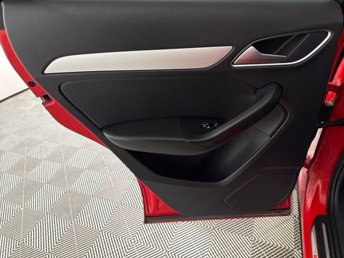 Used 2018 Audi Q3 2.0T Premium image 12