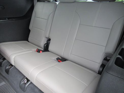 Used 2024 GMC Acadia Elevation w/ Luxury Package FWD image 35