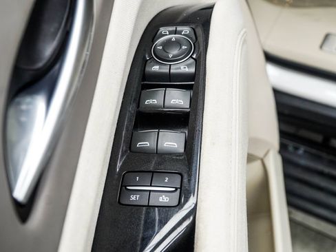 Used 2022 Cadillac Escalade Premium Luxury Platinum w/ Heavy-Duty Trailer Package image 42