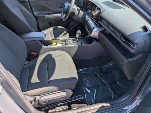 Used 2025 Hyundai Kona SEL FWD image 33