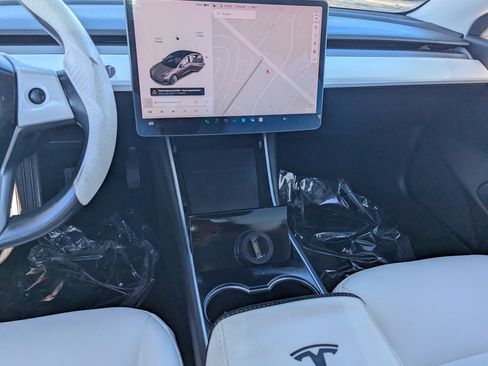 Used 2019 Tesla Model 3 Long Range image 18