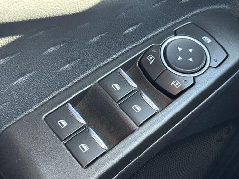 Used 2020 Ford Escape S image 23