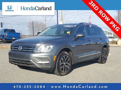 Used 2021 Volkswagen Tiguan SE image 1