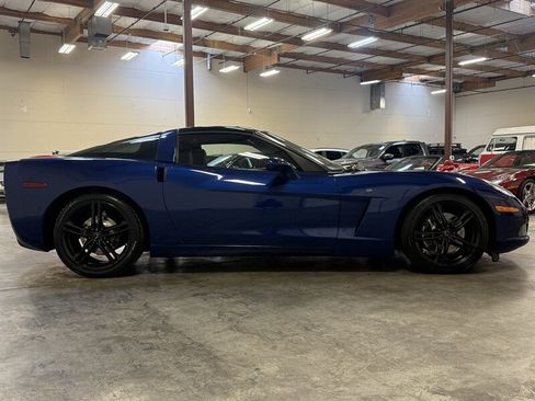 Used 2006 Chevrolet Corvette Coupe w/ Preferred Equipment Group RWD image 8
