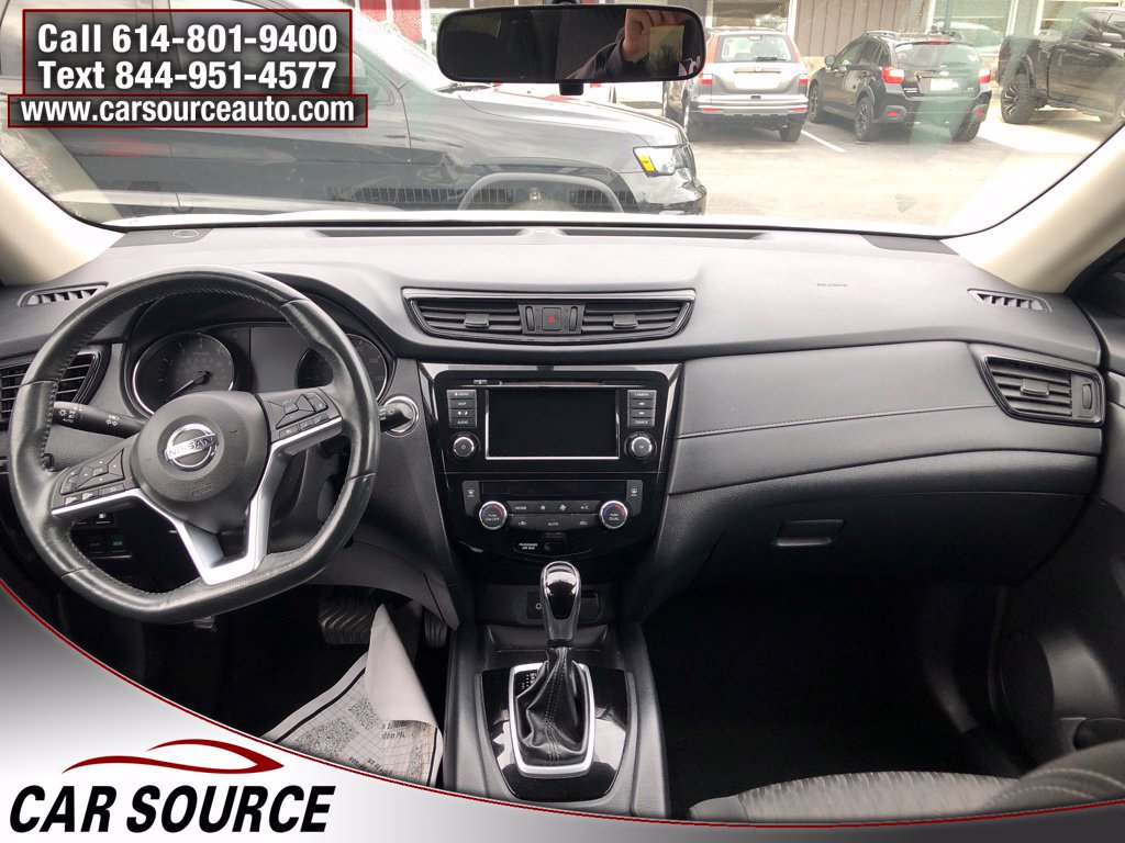 Used 2018 Nissan Rogue SV w/ Premium Package AWD/4WD image 9