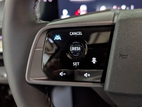 Used 2025 Nissan Murano SL AWD/4WD image 19