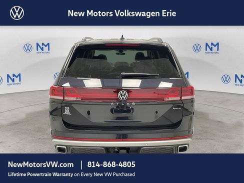 New 2026 Volkswagen Atlas Peak Edition AWD/4WD image 3