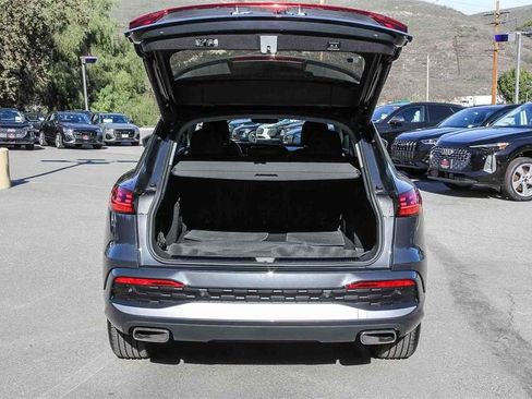 Used 2025 Audi Q5 Premium w/ Convenience Package image 26