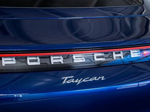 Used 2021 Porsche Taycan image 28