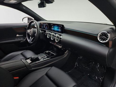 Used 2023 Mercedes-Benz CLA 250 w/ Premium Package image 28