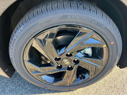 New 2026 Hyundai Elantra Sport image 12