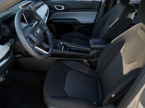 Used 2024 Jeep Compass Sport image 10