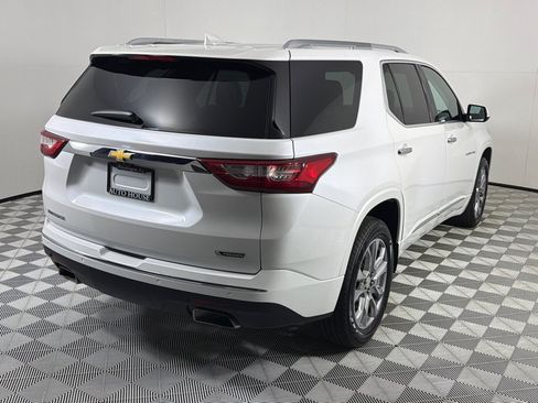 Used 2018 Chevrolet Traverse Premier w/ Driver Confidence II Package FWD image 5