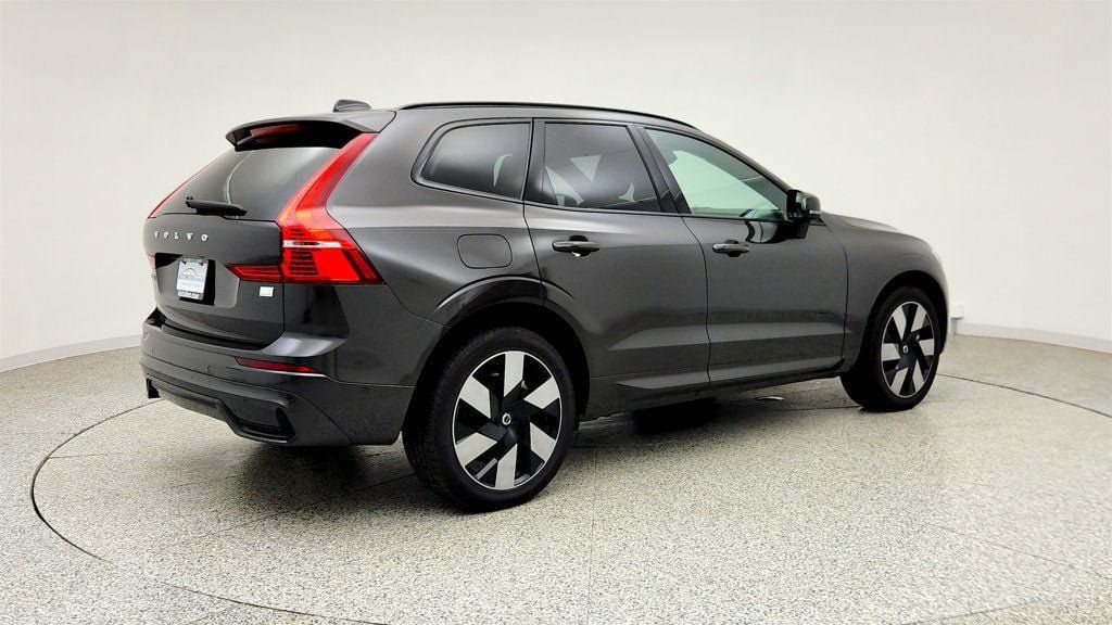 Used 2024 Volvo XC60 T8 Ultimate w/ Climate Package AWD/4WD image 5