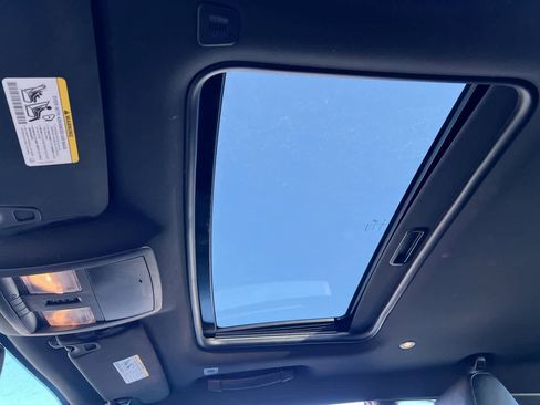 Used 2017 Dodge Challenger GT w/ Premium Sound Group image 29