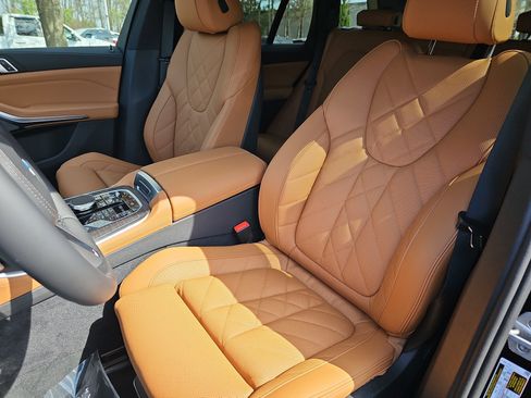 New 2026 BMW X5 xDrive50e w/ M Sport Package AWD/4WD image 17
