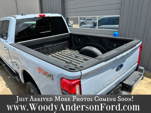 Used 2024 Ford F250 Lariat w/ Lariat Ultimate Package AWD/4WD image 6
