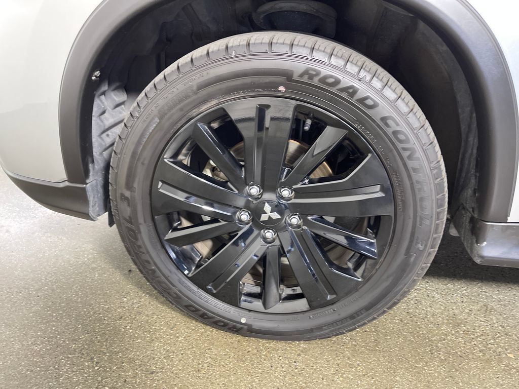 Used 2025 Mitsubishi Outlander Sport ES AWD/4WD image 11