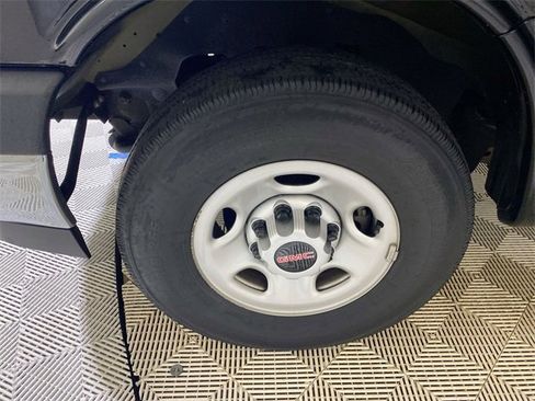Used 2023 GMC Savana 2500 w/ Driver Convenience Package image 16