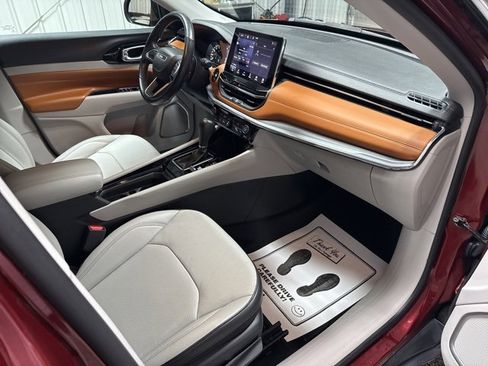 Used 2022 Jeep Compass Limited image 25