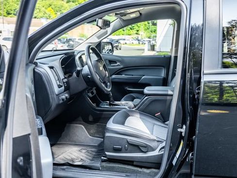 Used 2017 Chevrolet Colorado Z71 w/ Z71 Midnight Edition AWD/4WD image 24