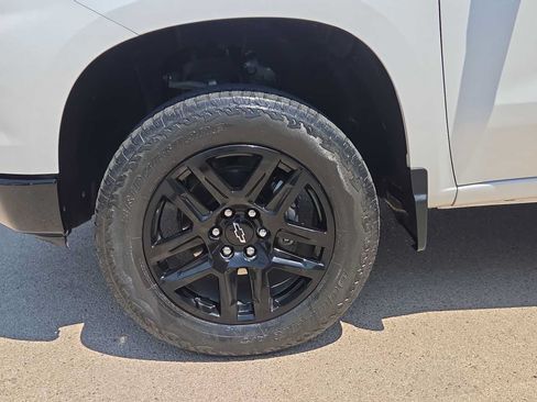 Used 2023 Chevrolet Silverado 1500 LT Trail Boss w/ Convenience Package II AWD/4WD image 12