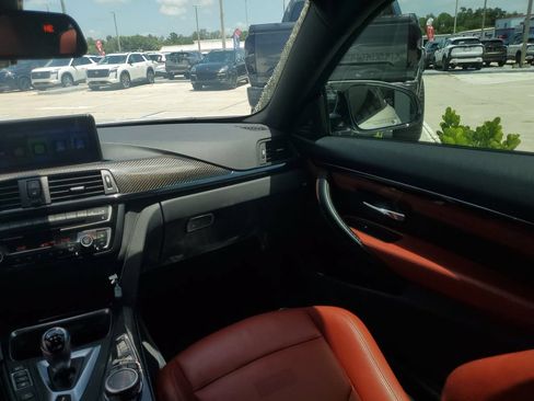 Used 2015 BMW M4 Coupe RWD image 22