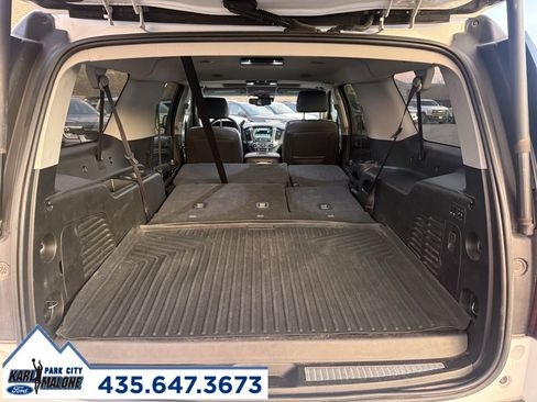 Used 2020 Chevrolet Suburban Premier image 11