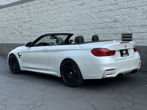 Used 2018 BMW M4 Convertible RWD image 15