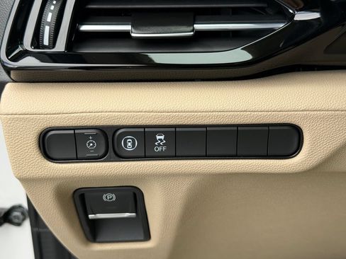 Certified 2026 Acura MDX SH-AWD image 25