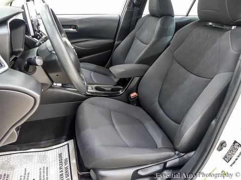 Used 2021 Toyota Corolla LE FWD image 12