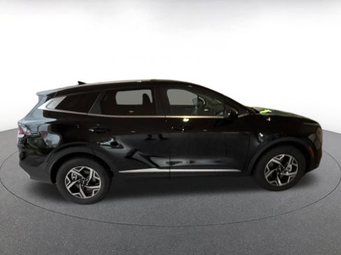 Used 2025 Kia Sportage LX image 16